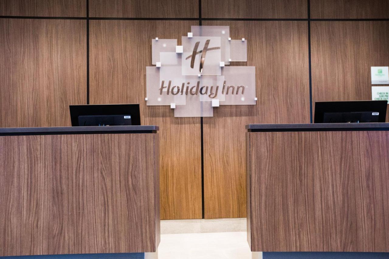 Holiday Inn Hotel & Suites Calgary South - Conference Ctr By Ihg Exterior photo