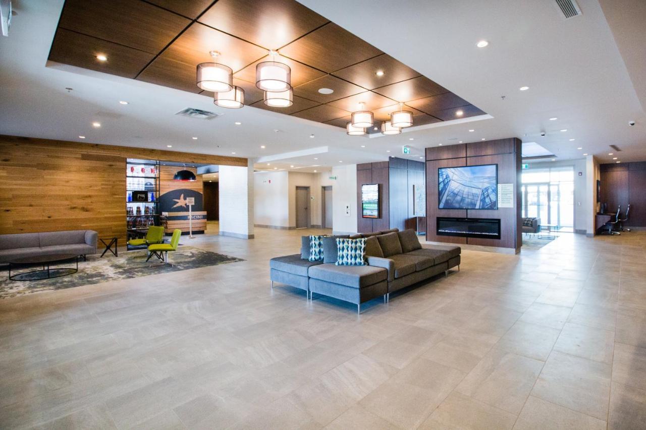 Holiday Inn Hotel & Suites Calgary South - Conference Ctr By Ihg Exterior photo