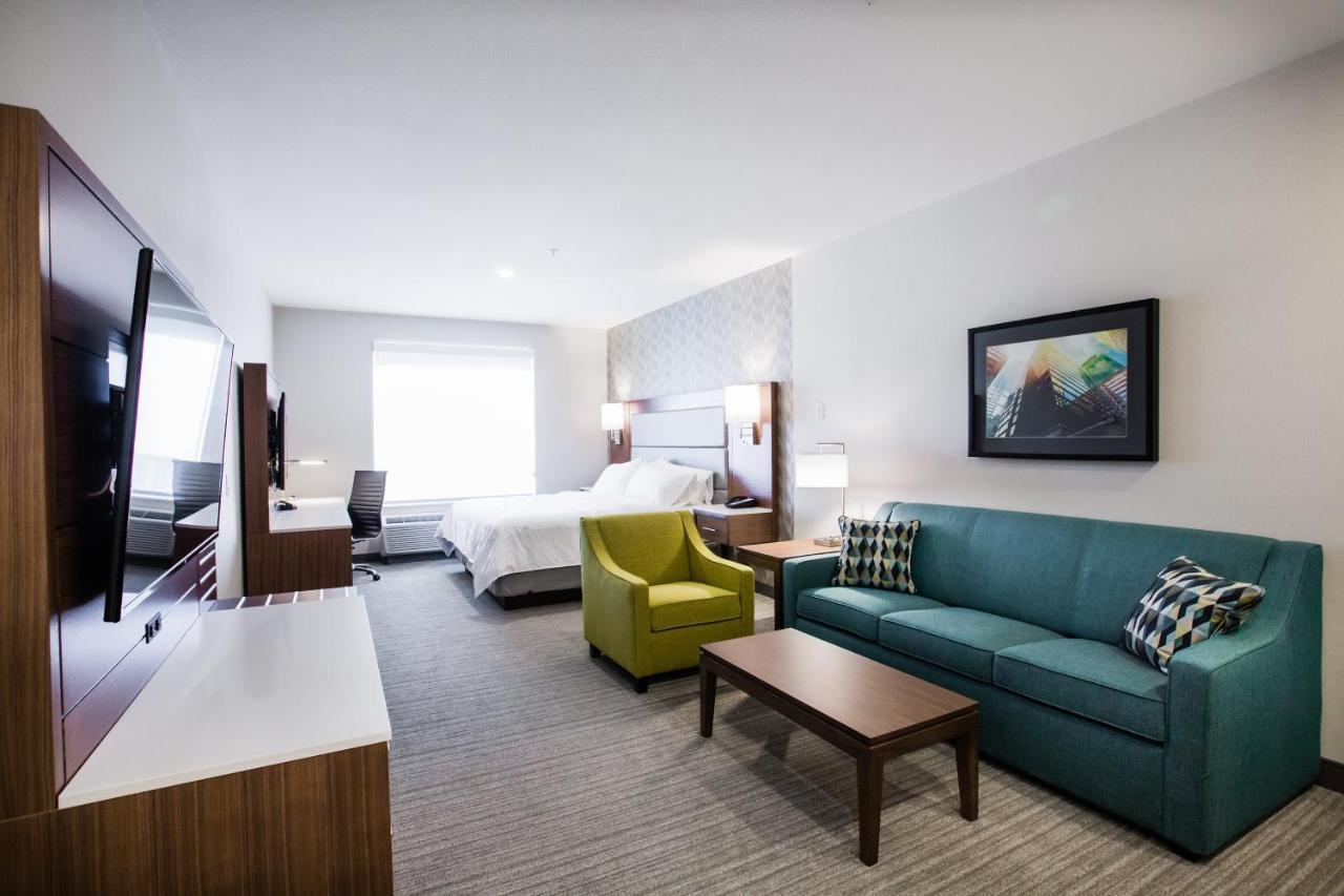 Holiday Inn Hotel & Suites Calgary South - Conference Ctr By Ihg Exterior photo